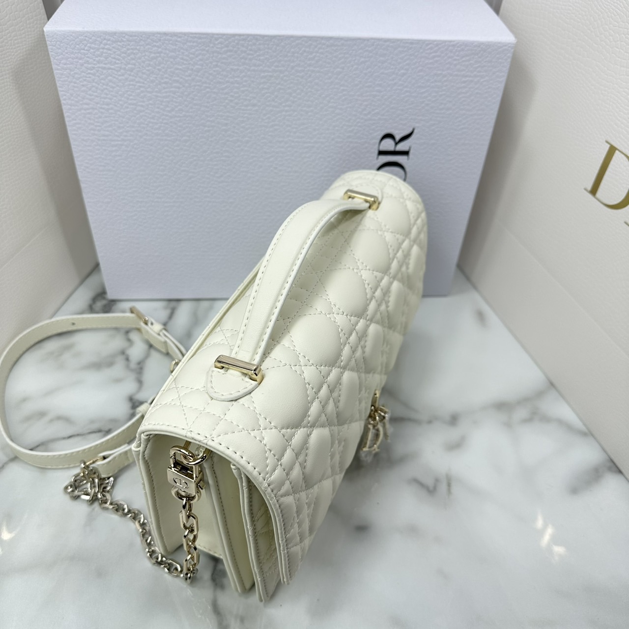 ORI หนังแท้ | My Dior Top Handle / Dior Clutch Bag กระเป๋าสะพายทรงคลัชทันสมัย หรูหราสง่างาม จะถือหรือสะพายก็ดูดีมีระดับ