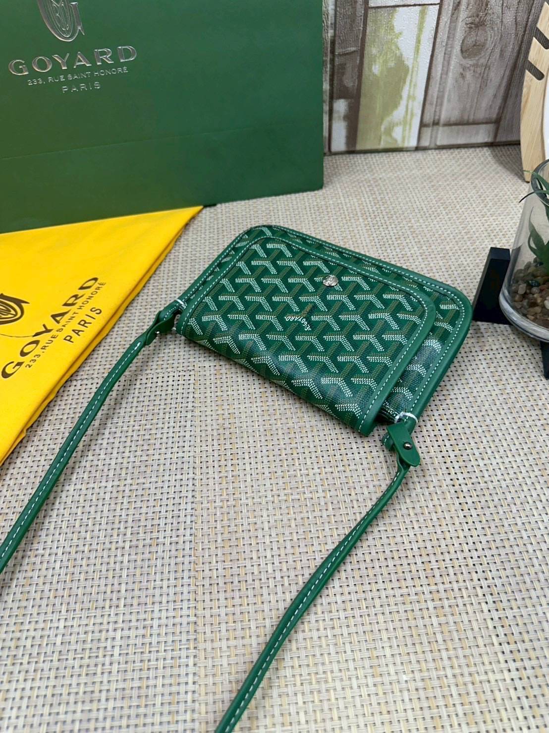 พร้อมส่ง 10 สี ORI หนังแท้ | GOYARD Plumet pouch-wallet กระเป๋าสะพายใบเล็กกะทัดรัด ดีไซน์กระเป๋าสตางค์ Plumet ดีไซน์มาพร้อมช่องใส่เหรียญ ธนบัตร และบัตรต่างๆ