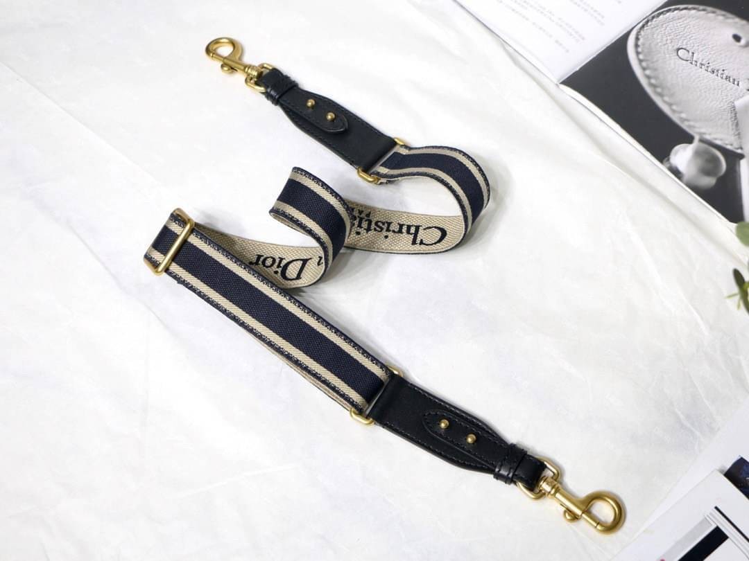 DIOR shoulder strap สายสะพายยาว พร้อมส่ง เกรดใช้งานสลับของแท้ เกรดออริจินอล ภาพสินค้าถ่ายจากงานขายจริง ใช้งานต่างประเทศได้