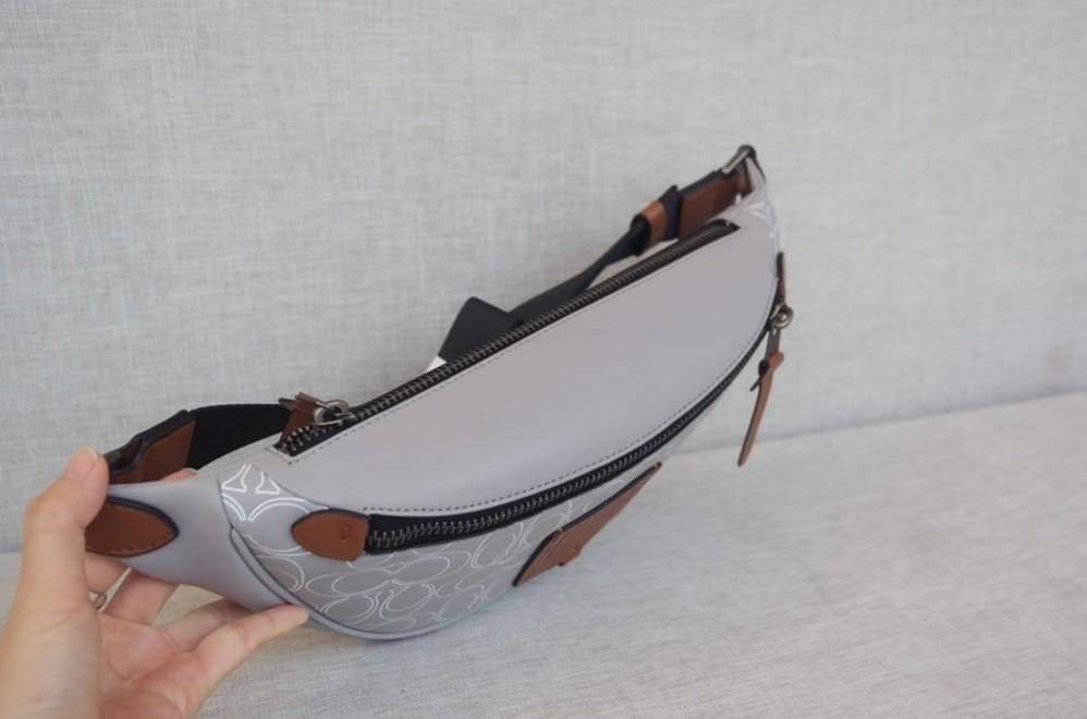 OUTTLET 】COACH RIVINGTON BELT BAG IN REFLECTIVE SIGNATURE LEATHER (78899)