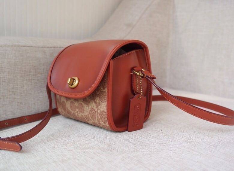 COACH Turnlock Lunchbox Pouch In Signature Canvas COACH Lady กระเป๋าสะพาย FM1981-144