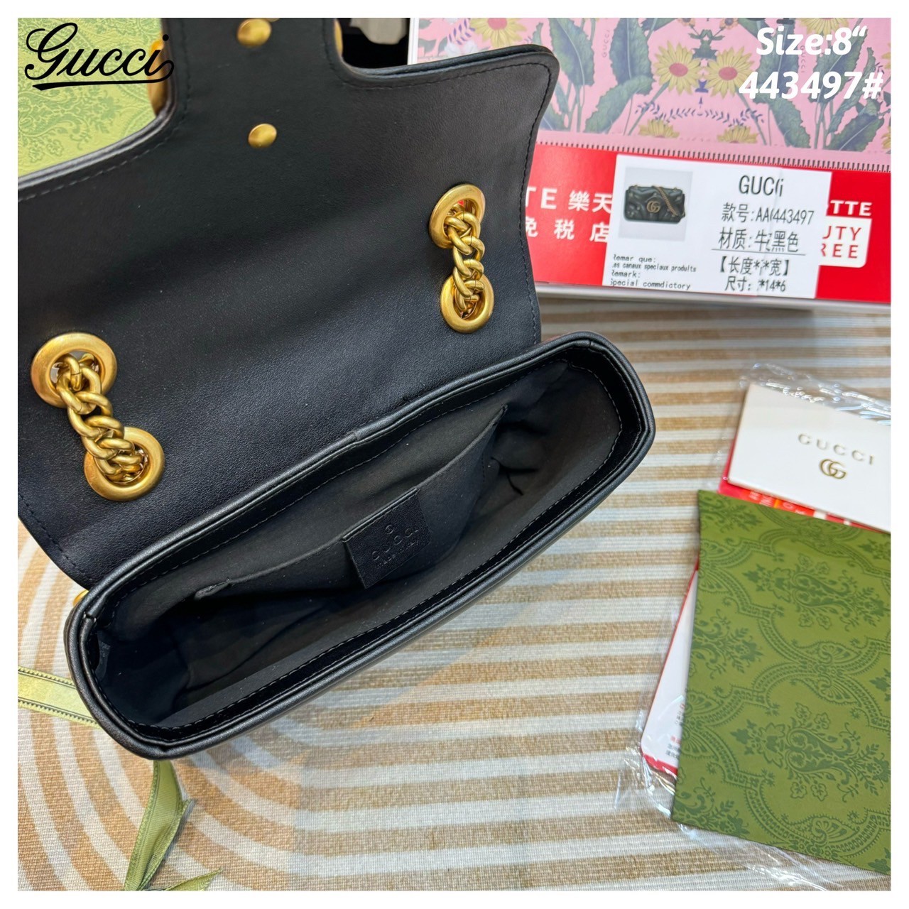 GUCCI GG Marmont Shoulder Bag with monogram-plaque กระเป๋าสะพายรุ่นคลาสสิค ดีไซน์ใหม่ ตกแต่งโลโก้ GG เต็มใบ เพิ่มความลูกคุณลักชูไปอีก สีสวยขับผิว ดูแพง อัพลุคได้สบายๆ