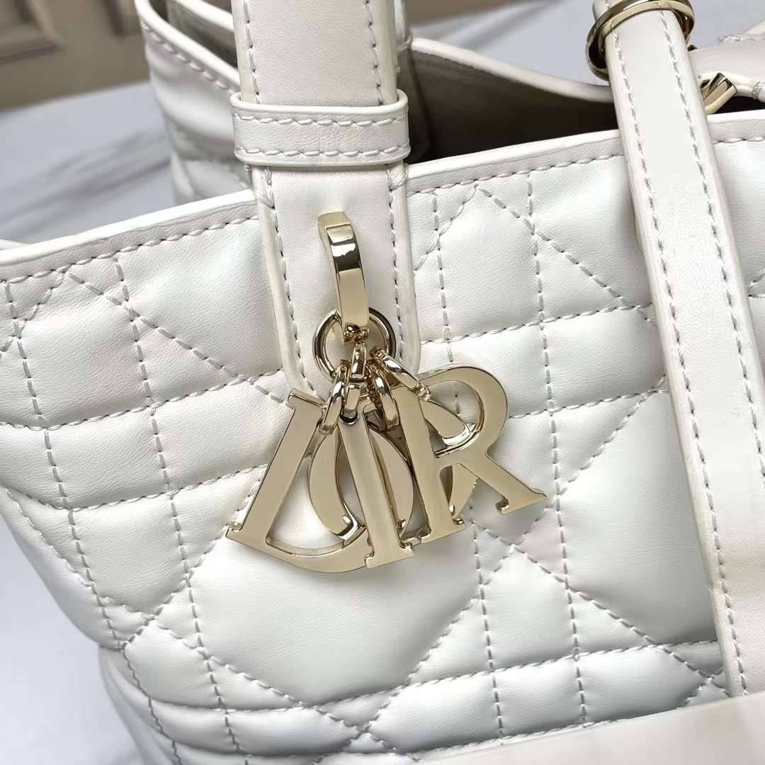 MEDIUM 30cm DIOR TOUJOURS BAG Macrocannage Calfskin / DIOR Tote Bag ออริ 1:1 พร้อมส่ง 5 สี กระเป๋าสะพายทรงโท้ท จุของได้เต็มที่ รูปทรงคลาสสิค หนังสวย หรูหราเกินราคา