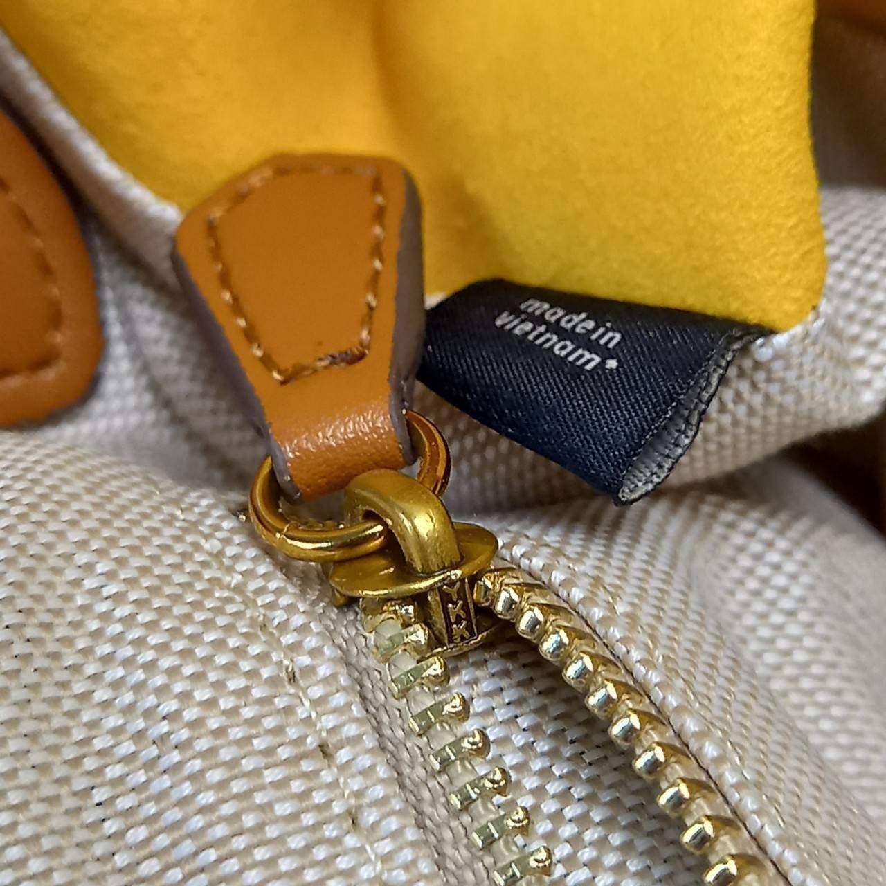 COACH SOFT TABBY SHOULDER BAG (C4823//C5261) กระเป๋าถือ กระเป๋าสะพาย ที่ใครๆก็เข้าถึงได้ หรูหรา คลาสสิค ลุคเรียบร้อย แต่ความสวยไม่น้อย! ดาเมจความลุคผู้ดีรุนแรงมาก!!เกินต้าน!!// วัสดุหนังแท้ทั้งใบ หนังเรียบ หนังนิ่มมากๆ อยู่ทรงสวยมากๆด้วย// ด้านในโล่งกว้าง