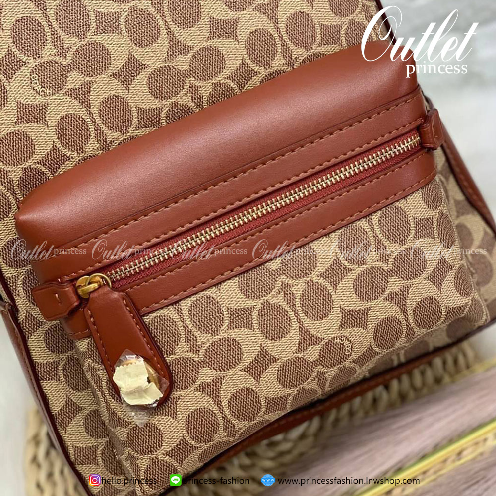 COACH LARGE SIGNATURE CAMPUS BACKPACK (32754) กระเป๋าสะพายหลังแบบมีหูหิ้ว หนังแท้อย่างดี หนังสมูทมากๆค่ะ พร้อมสีสุดคลาสสิค! ด้านหน้ามีช่องซิปขนาดกลางให้หนึ่งช่อง เปิดปิดช่องหลักแบบซิปคู่ ภายในกว้างมากๆค่ะ ใส่ได้เยอะทีเดียว มีช่องซิปและช่องเล็กใส่ของจุกจิก
