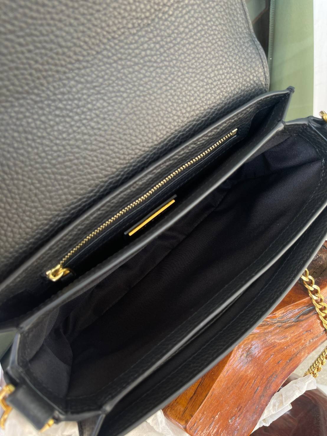 Tory burch description chelsea shoulder bag กระเป๋าที่ใช้เป็น Everyday Bag