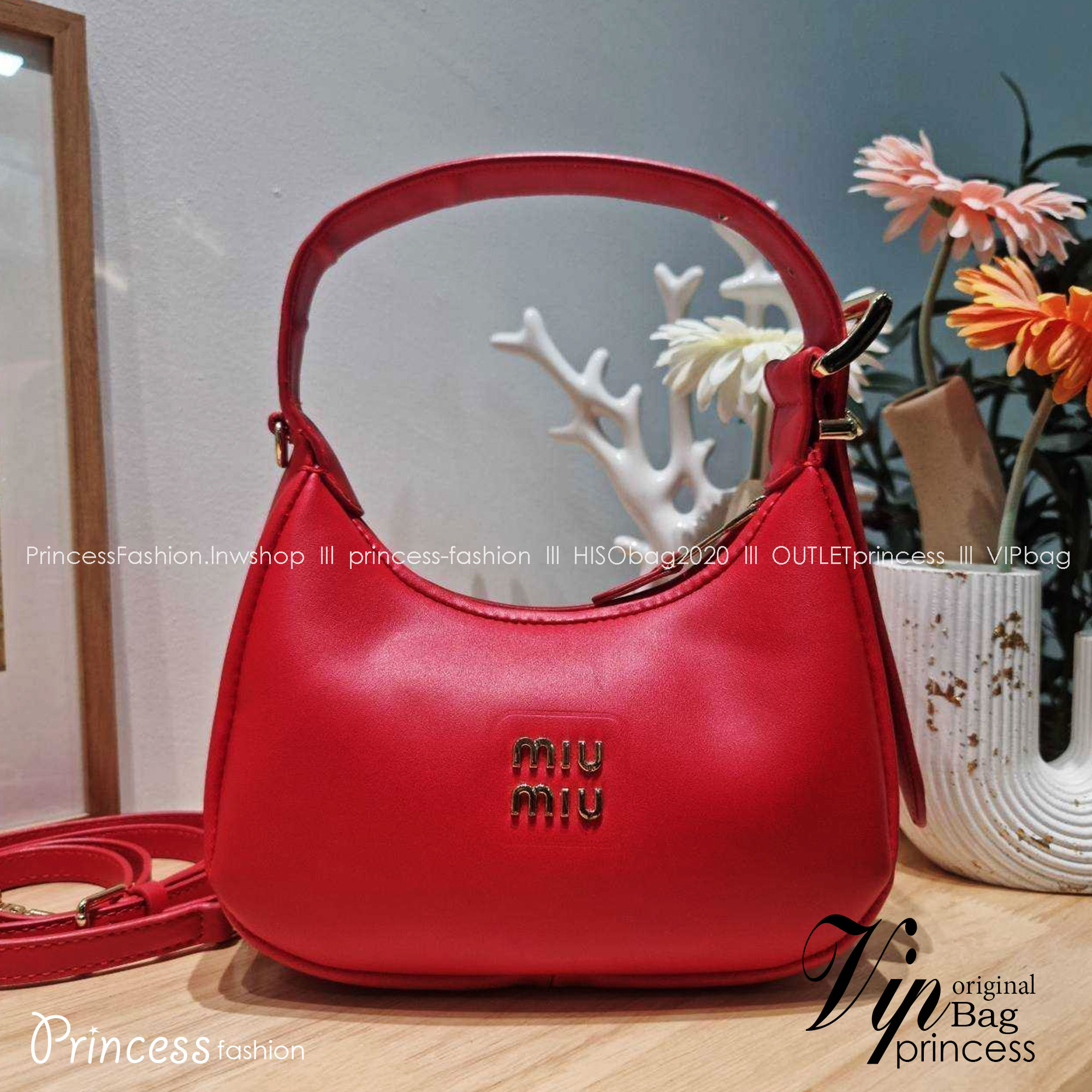 MIU MIU ZIP LEATHER TOP HANDLE BAG กระเป๋าสะพายไหล่/สะพายข้าง ทรงเก๋ ใช้งานง่าย เรียบหรูดูลัคชูสุดๆ