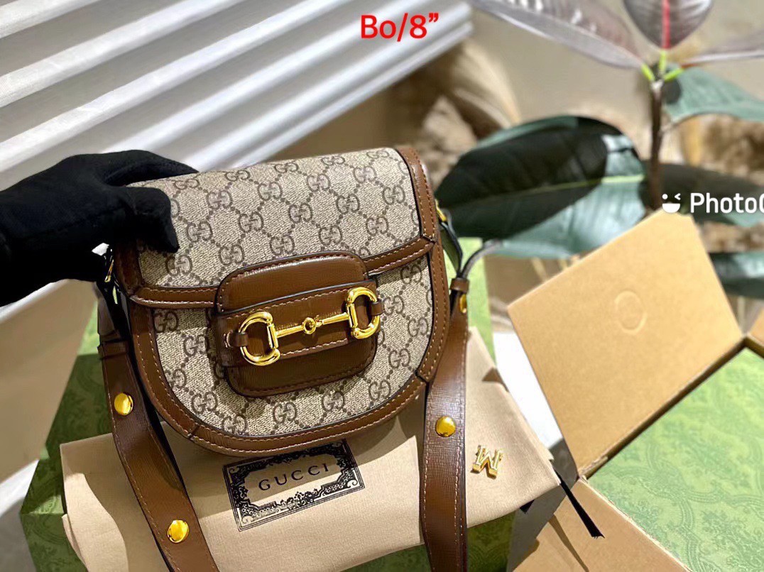GUCCI HORSEBIT 1955 MINI ROUNDED BAG GG Supreme / GUCCI BAG พร้อมส่งที่ไทย กระเป๋าสะพายสุดคลาสสิค เรียบหรู ดีไซน์ใหม่ลาสุด 2023 **รอบนี้จัดราคาพิเศษสุดคุ้ม งานสวยเกินราคาค่ะ