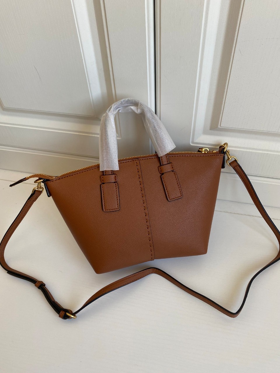 Tory Burch Mcgraw Colorblock Mini Top Zip Satchel กระเป๋าสะพายทรงสวย ใบขนาดเล็กกำลังดี *วัสดุหนังแท้ทั้งใบ หนังสวยมาก