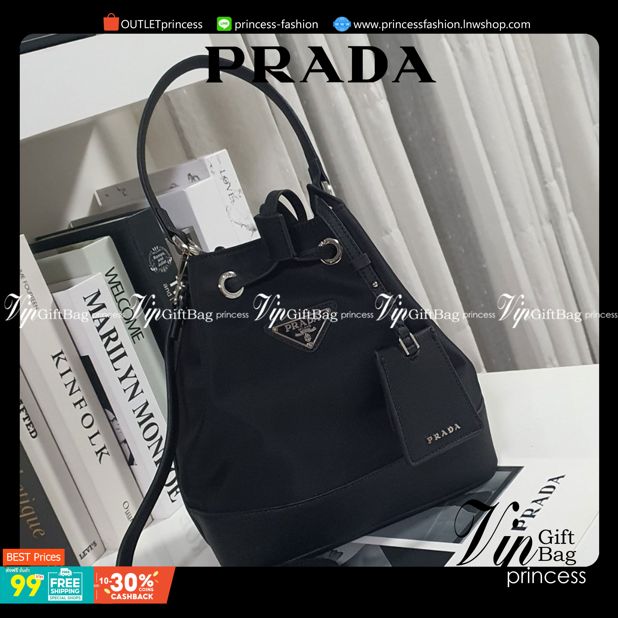 สินค้าใหม่!! NEW ARRIVIAL **ทรงขนมจีบไซส์ใหญ่ 🐰 งานพรีเมี่ยมกิ้ฟ จากเคาเตอร์ต่างประเทศ จากแบรนด์ PRADA วัสดุ NYLON สลับหนัง SAFFIANO ดีไซน์สวยหรูมากค่า เนื้อหนาซับในอย่างดี อะไหล่เงินทั้งใบ จุดเด่นคือ กระเป๋าสามารถ จุของได้เยอะมาก ด้านในมีช่องใส่ข