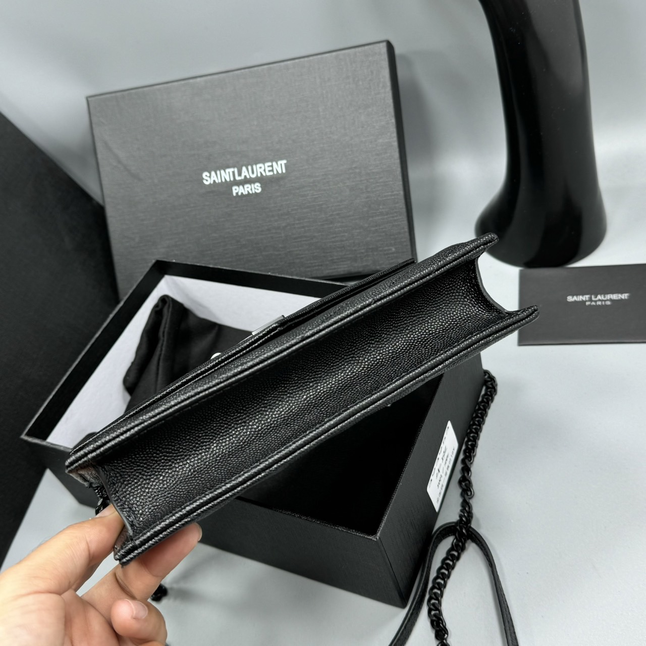 YSL Envelope WOC 7.5 Wallet on chain / YSL Clutch Bag 7.5" กระเป๋าสะพายรุ่นยอดนิยม เกรดหนังคาเวียร์สวยเต็มใบ เกรดออริ 1:1 ใช้งานต่างประเทศได้