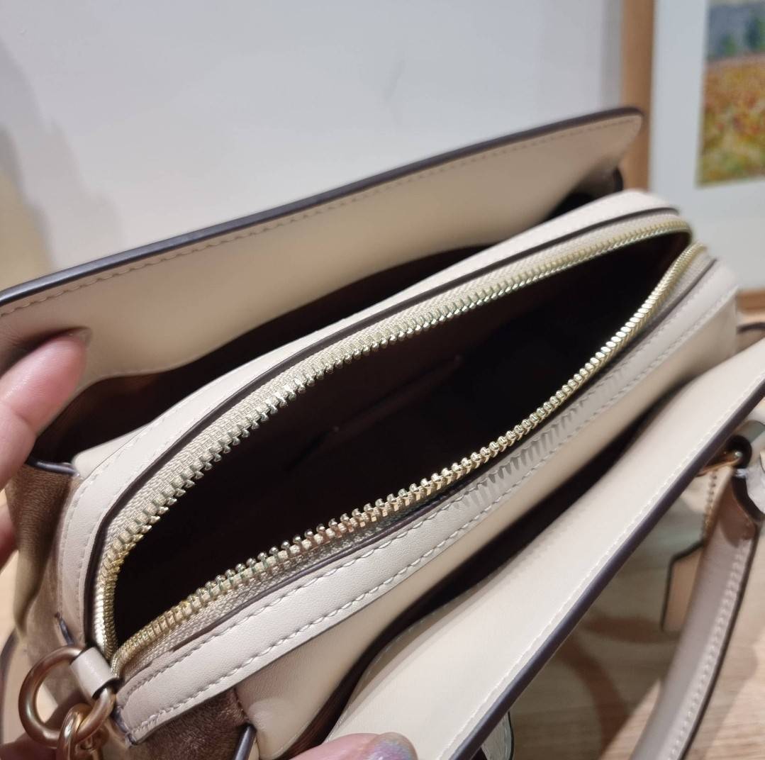 COACH MINI DARCIE CARRYALL IN BLOCKED SIGNATURE CANVAS CH503 พร้อมส่ง กระเป๋าสะพายทรงถัง ไซส์มินิ ดีไซน์ออกมาดูหรูมาก สวย คลาสสิค