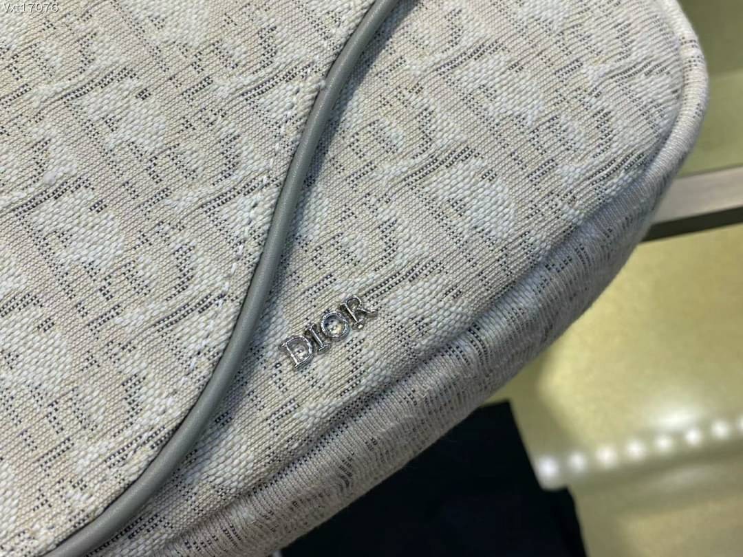 CHRISTIAN DIOR BEIGN AND OBLIQUE JACQUARD SADDLE BELT BAG / Dior Belt Bag เกรดใช้งานสลับของแท้ เกรดออริจินอล ภาพสินค้าถ่ายจากงานขายจริง ใช้งานต่างประเทศได้
