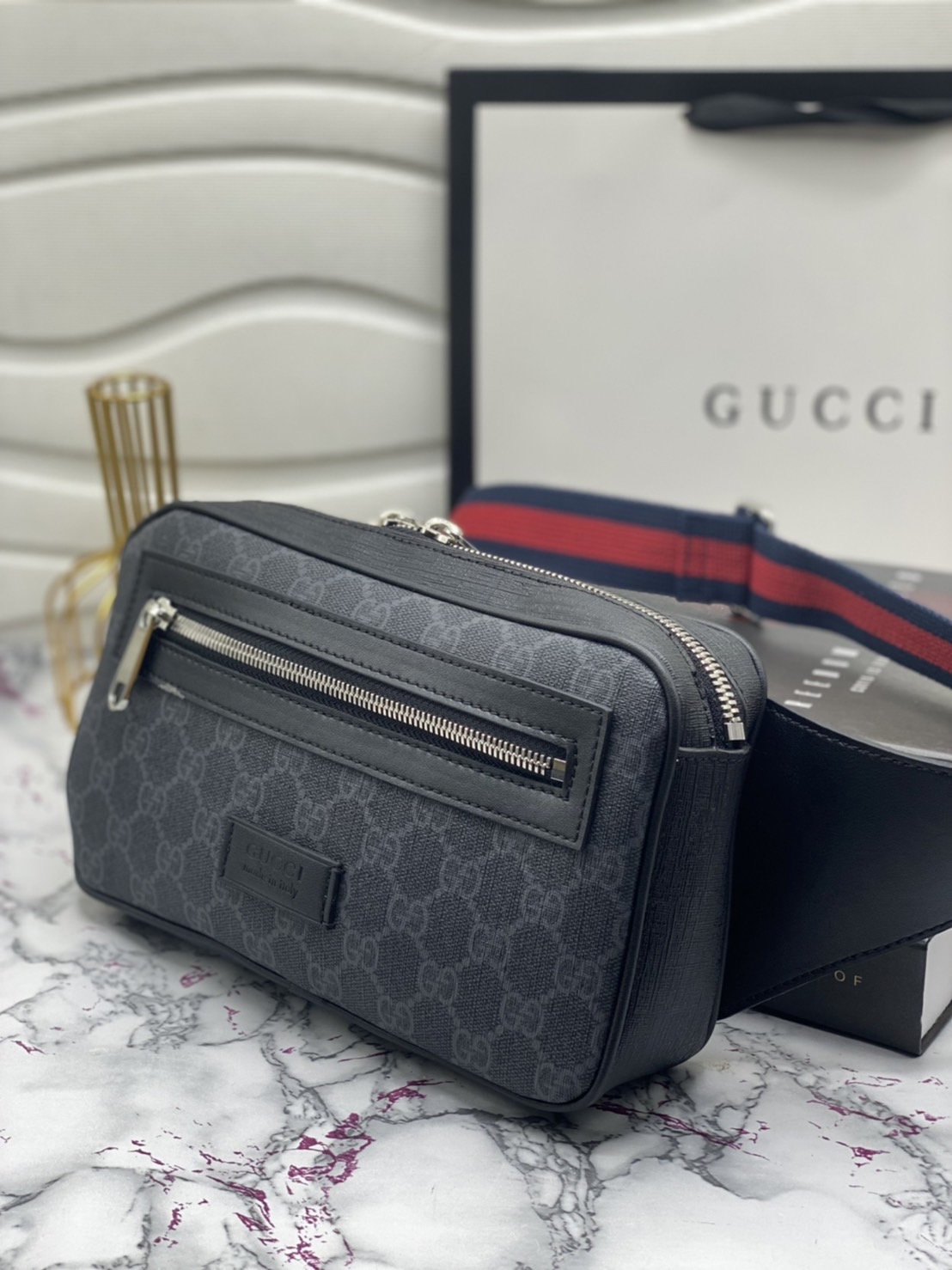 หนังแท้ GUCCI Soft GG Supreme Belt Bag / GG Belt Bag / Soft GG Supreme Belt Bag ไอเท็มที่หนุ่มๆเรียกร้อง กระเป๋าคาดอก/คาดเอว สายสะพายปรับได้ สายสปอร์ต สายแคมป์ปิ้ง หรือจะสายไหน ใบนี้ตอบโจทย์ทุกลุค ง่ายๆเท่ๆ สุดคุ้ม!! ภาพสินค้าถ่ายจากงานขายจริง ใช้งานต่างป