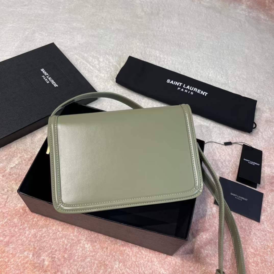 YSL Solferino medium crossbody bag คอลเล็คชั่นน้องโรเซ่ ROSE BLACKPINK ที่สุดแห่งความคลาสสิก เกรดออริจินอล หนังสวยมาก กระเป๋าสะพายรุ่นที่สาวๆ ทุกคนควรมีติดตู้ ภาพถ่ายจากงานขายจริง สวยตามรูป ไม่ผิดหวังค่ะ