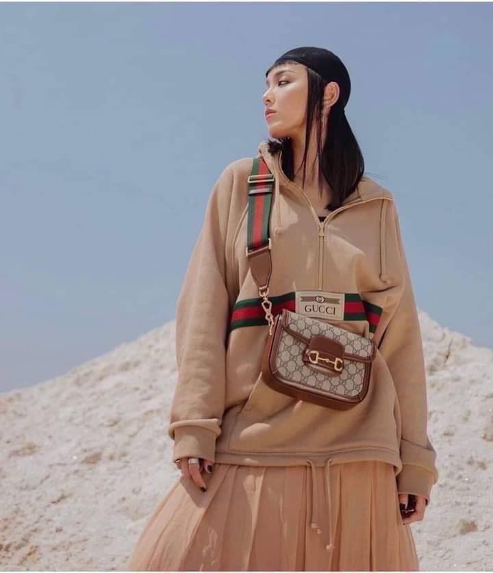 GUCCI HORSEBIT 1955 MINI BAG กระเป๋า crossbody รุ่นฮิต สุดหรูหรา คลาสสิค จุของสำคัญได้เยอะ มาพร้อมสายสะพายยาว 2 เส้น สามารถ ปรับระดับได้ ถอดออกได้ รุ่นนี้ใช้งานดีมาก บอกต่อกันถึงที่สุด ใช้ได้ทุกโอกาส เป็นอีกรุ่นที่โดดเด่นมากๆ
