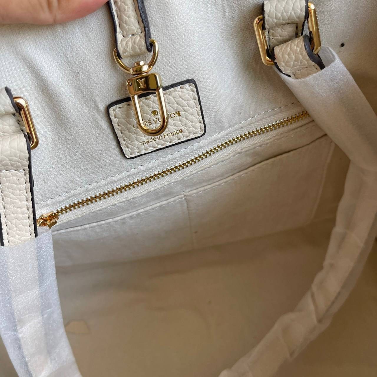 หนังแท้ LOUIS VUITTON Empreinte Monogram Giant By The Pool Onthego พร้อมส่งที่ไทย เกรดใช้งานต่างประเทศได้