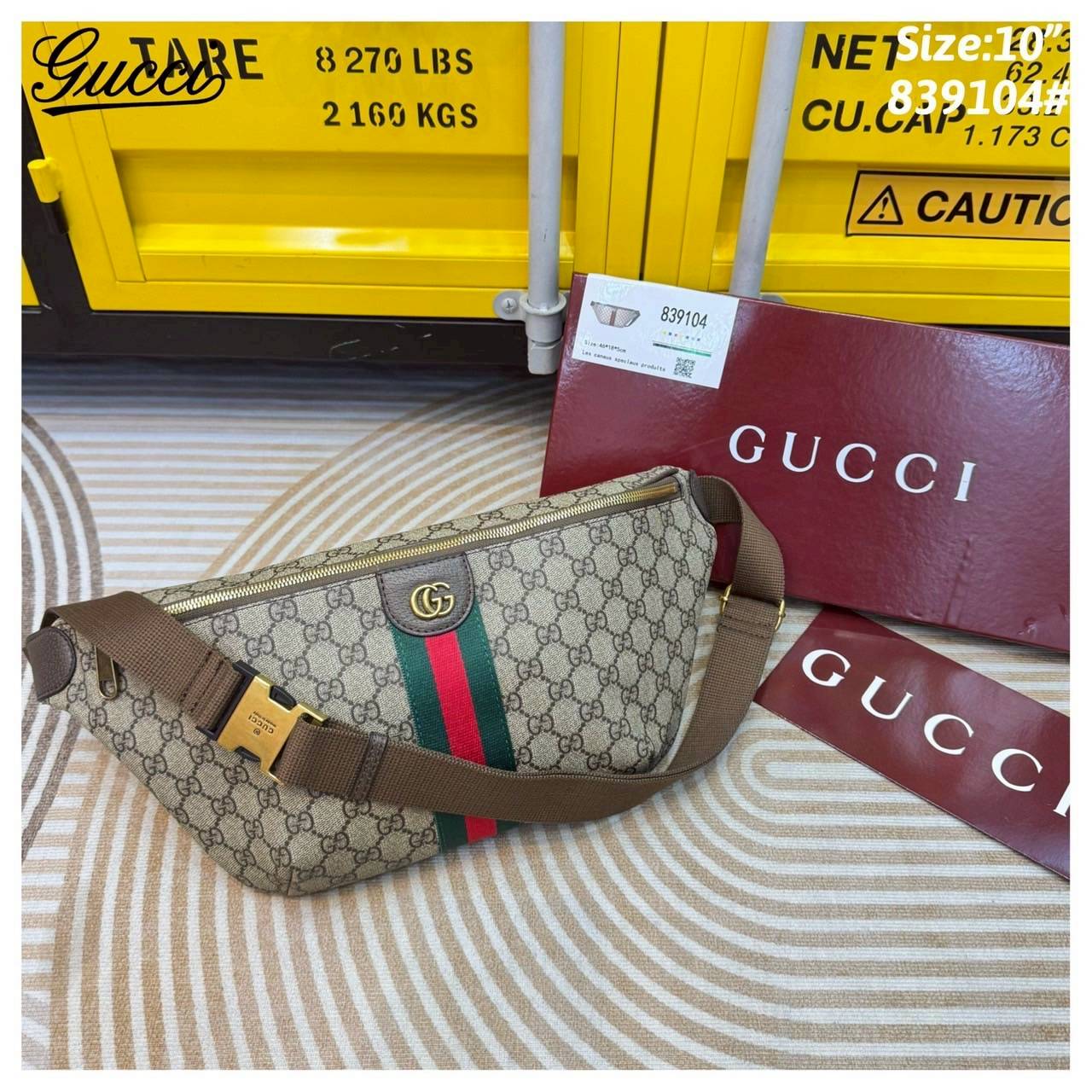 Gucci Ophidia large belt bag กระเป๋าคาดอก/คาดเอวใบใหญ่คลาสสิก ดีไซน์แถบคาดสีเขียวแดงโดดเด่น สวยหรู ภายในโล่งกว้างใส่ของได้เยอะ สายสะพายคาดอกแน่นหนา ปรับได้ตามชอบอีกเล็กน้อย