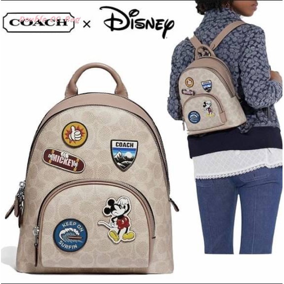 COACH 3892 DISNEY MICKEY MOUSE x COACH SIGNATURE SMALL BACKPACK เป้รุ่นลิมิเต็ดสุดหายาก!! คิ้วท์ๆ น่ารักน่าใช้มากๆ ด้วยดีไซน์ที่โดดเด่น 🎒💓 วัสดุหนังแคนวาสคุณภาพดี มีช่องซิปแยกให้หลายช่อง สายสะพายปรับได้ตามถนัด รุ่นนี้ขับผิวดีมากๆ ถ่ายรูปได