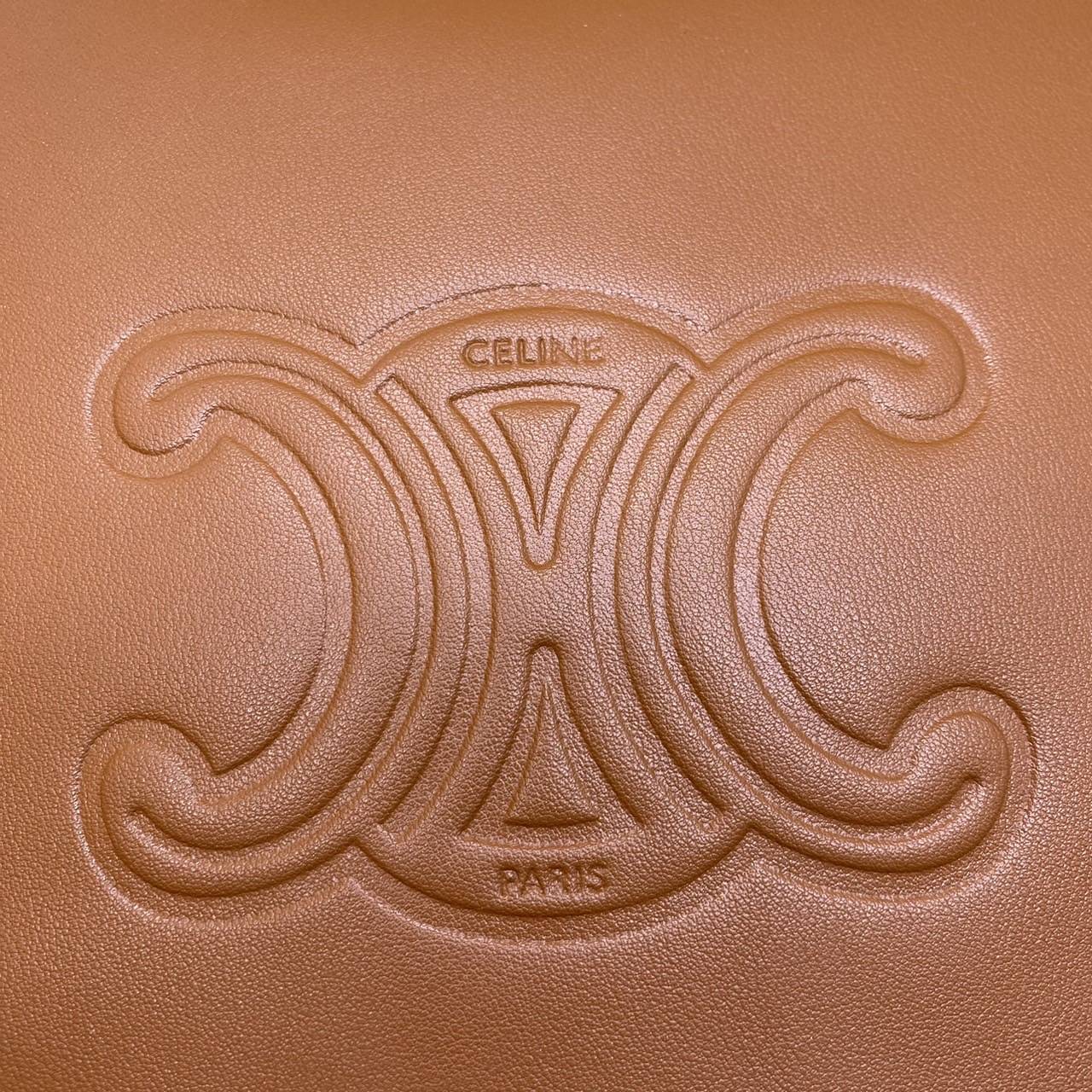 CELINE HOBO / CELINE HELOISE BAG IN SUPPLE CALFSKIN ไปตามตาลิซกัน ^^ เดอะเบสท์เซลเลอร์ต้องยกให้ กับกระเป๋าสะพาย ฟังก์ชั่นสุดเลิศ จุของได้เยอะ