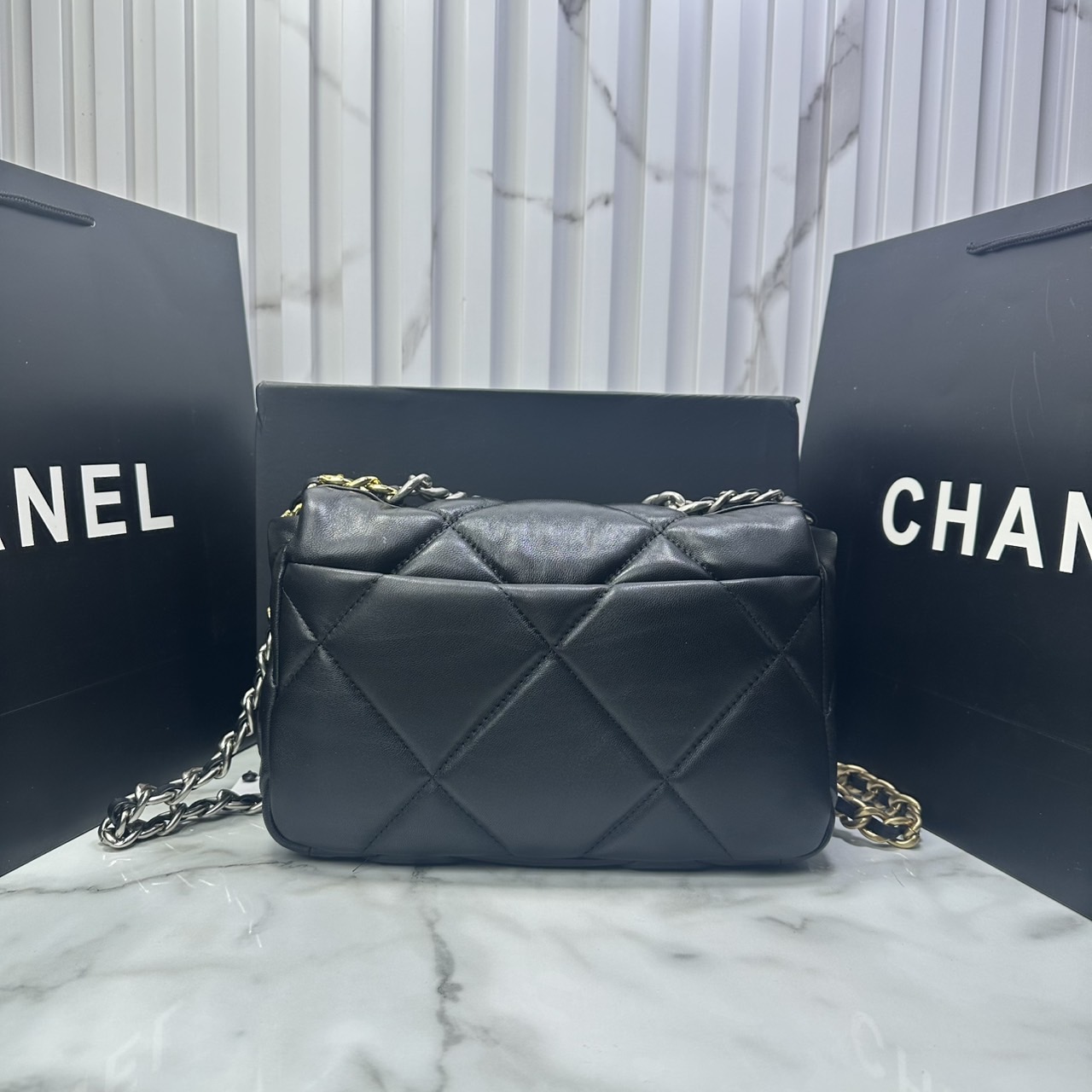 ORI หนังแท้ | CHANEL 19 Flap Bag 25cm กระเป๋าสะพายรุ่นยอดนิยม หนังนิ่มนุ่มลื่น หรูหราระดับตำนาน สวยงามเหนือกาลเวลา