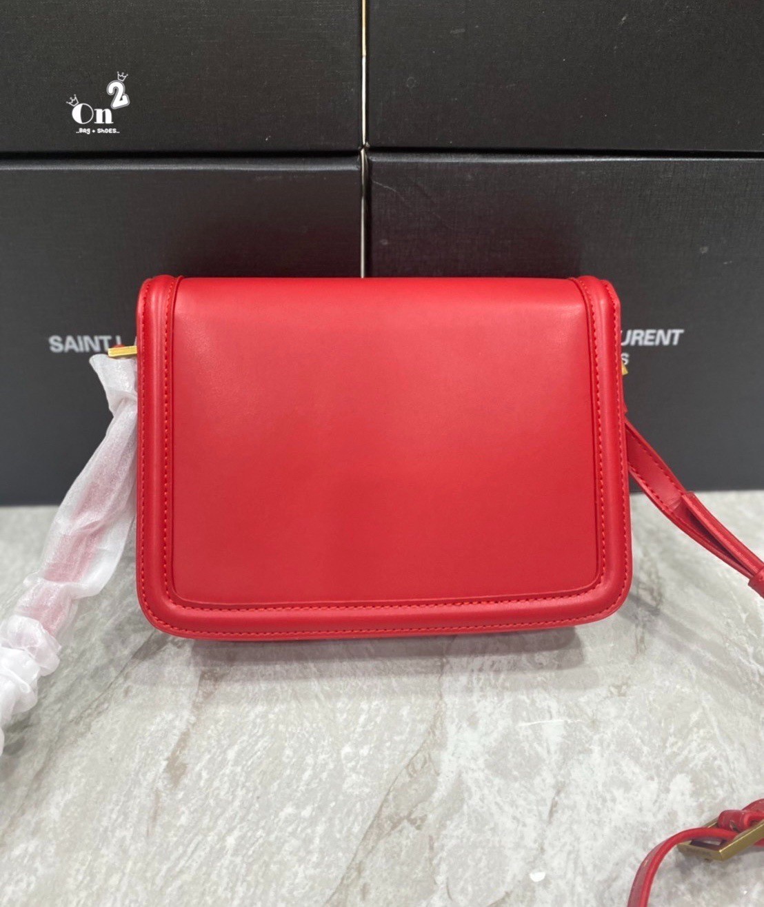 ไอเท็มขึ้นแท่น the best seller!! YSL SOLFERINO SATCHEL LEATHER / YSL crossbody bag กระเป๋าสะพายข้าง โลโก้โดดเด่น ดีเทลดูแพงด้วยตัวล็อค ใช้งานง่าย แน่นหนา งานหนังสวยเต็มใบ ภายในเป็นช่องโล่ง ใส่ของสำคัญได้เลยสบายๆ สายสะพายครอส ปรับใช้ได้ตามตัว ใบจริงสวยคม ร