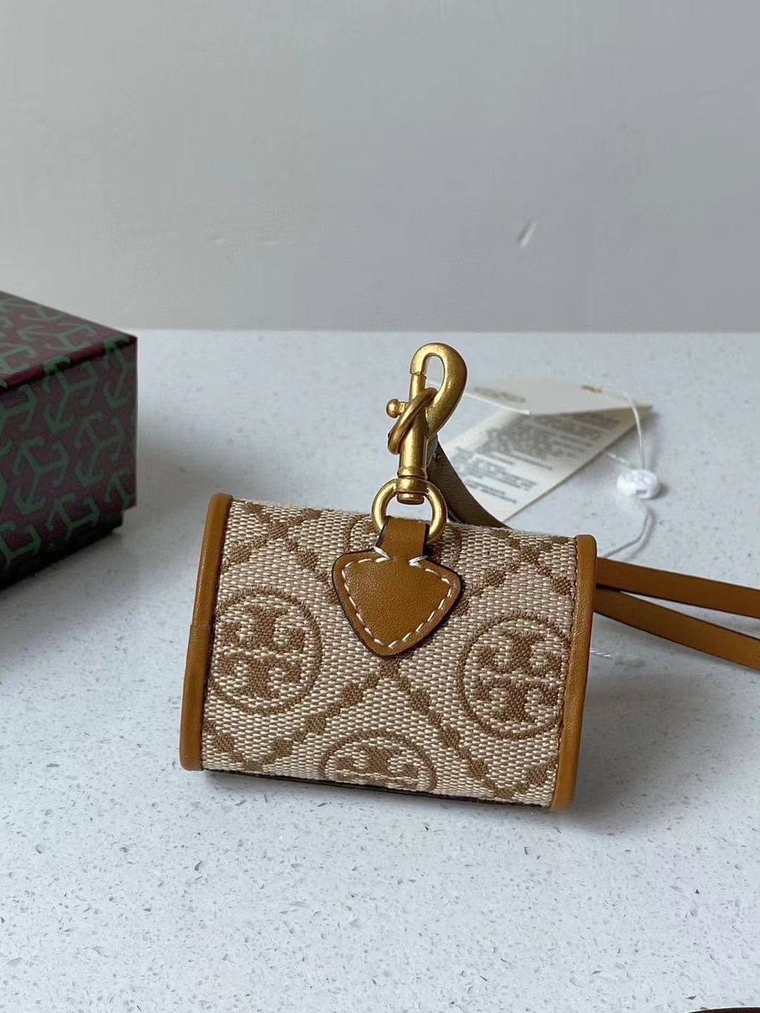 TORY BURCH T Monogram Jacquard AirPods Case พร้อมส่ง