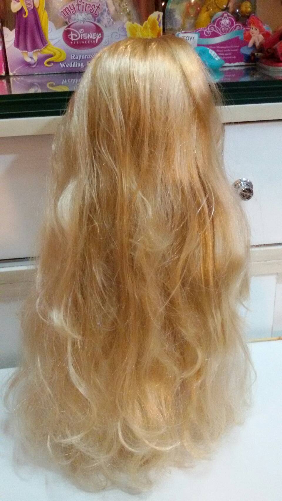 ตุ๊กตา Disney Princess Rapunzel Toddler Doll ( Hair light up) มือสองสภาพดีค่ะ