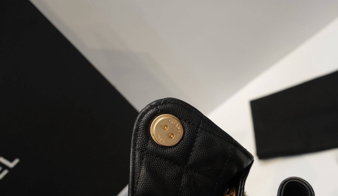 TOP ORI หนังแท้ | มีรองบ่า CHANEL 25 Medium Handbag Spring-Summer 2025 กระเป๋าสะพายรุ่นใหม่สุดฮอตแห่งปี หนังแท้ลายเกรน ที่สุดแห่งความไอคอนิก มาพร้อมใบเล็ก อะไหล่สีทองสวยหรู