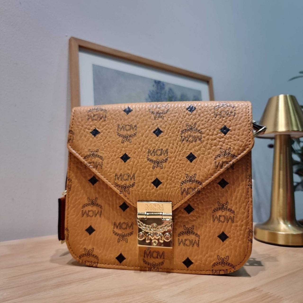 M.C.M PATRICIA SHOULDER BAG IN VISETOS กระเป๋าสะพายไหล่/ข้าง ดีไซน์ได้อย่างมีสไตล์ เกรดออริ สลับแท้ 1:1 ใช้งานต่างประเทศได้ ภาพถ่ายจากงานขายจริง