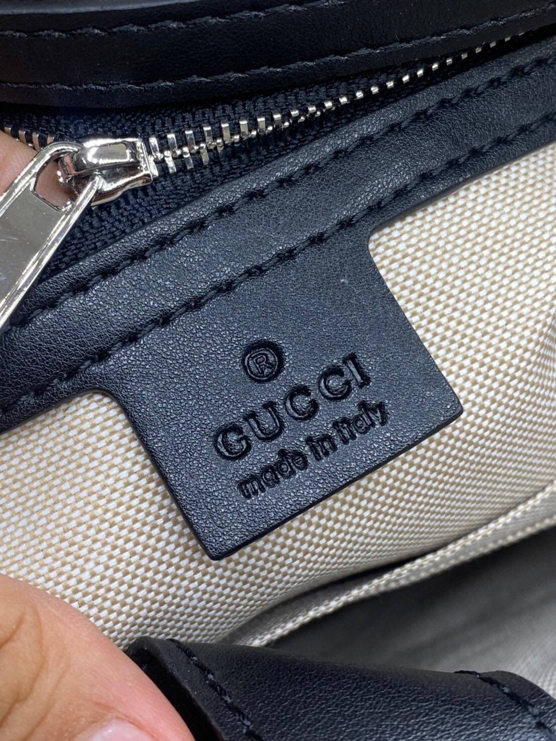 Gucci GG Supreme Briefcase พร้อมส่งที่ไทย ภาพสินค้าถ่ายจากงานจริง GG Supreme work bag with Web shoulder strap