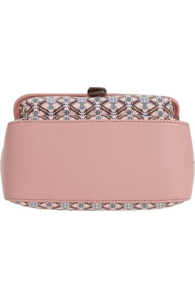 ของแท้ 💯% Tory Burch Piper Printed Crossbody 74656 กระเป๋าถือ สะพายข้างหรือ Crossbody ได้ ด้านในโล่งมี1ช่องซิป และ1ช่องใส่ของจุกจิก ซับในผ้าสวยหรู มีช่องซิปใส่ของด้านนอก