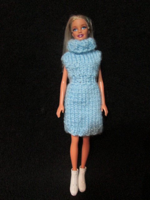 Barbie in Winter with Snowboard ตุ๊กตาบาร์บี้แท้มือสองสภาพดี