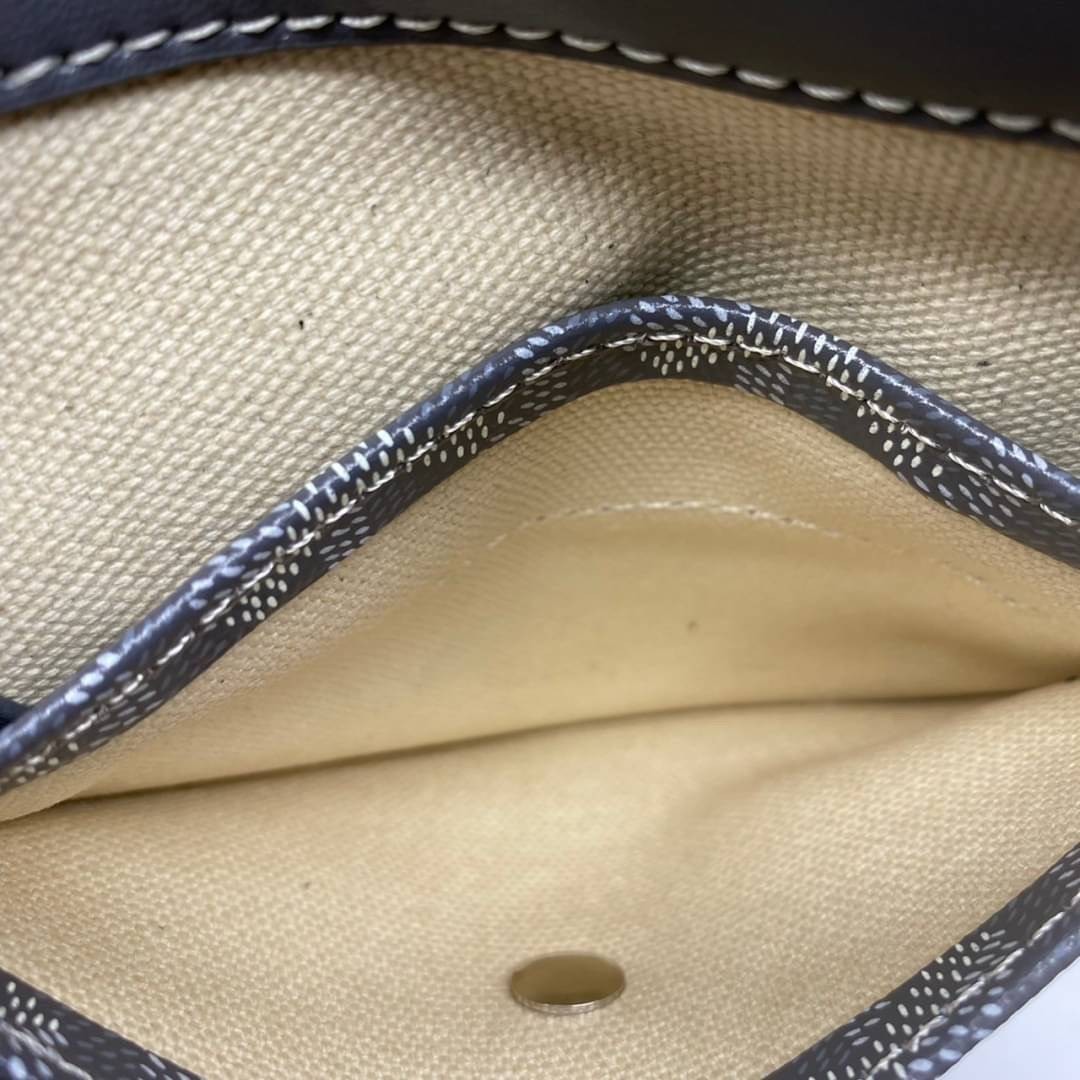 9 สี GOYARD ANJOU TOTE MINI / Goyard Mini Tote เกรดออริจินอลสลับแท้ ใช้งานต่างประเทศได้ ฮอตไอเท็ม กับกระเป๋าสะพายทรงโท้ท ไซส์มินิ กะทัดรัด มาครบสีขายดี เลิศทุกสี รูปทรงคลาสสิค ดีไซน์เป็นเอกลักษณ์ ใช้งานได้หลากหลาย