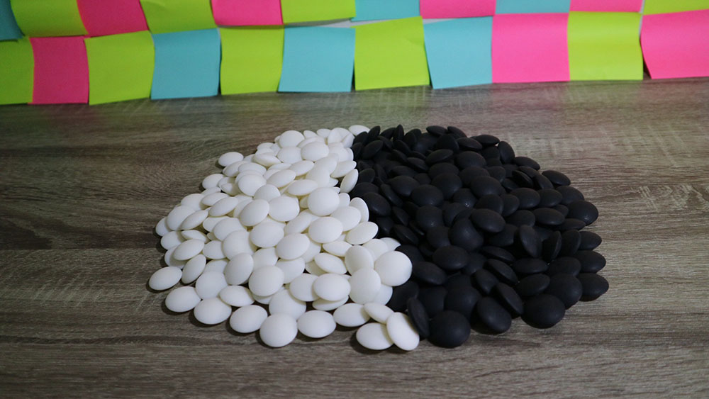 ชุดหมากล้อมกระดานไม้กระดาน19เส้นพร้อมเม็ดหมากล้อมเมลามีนพร้อมโถพลาสติกทรงกลม