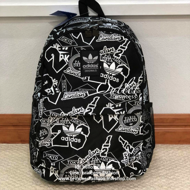 Adidas Backpack มีช่องสำหรับใส่ Notebook , Tablet ในตัวกระเป๋า สายเป้ และด้านหลังบุผ้าตาข่ายนุ่ม รองรับหลัง รูปแบบสวยทันสมัย รองรับทุกการใช้งาน เป็นกระเป๋าเป้นักเรียน-เป้กีฬา-สะพายเที่ยวชิลๆเลยค้า