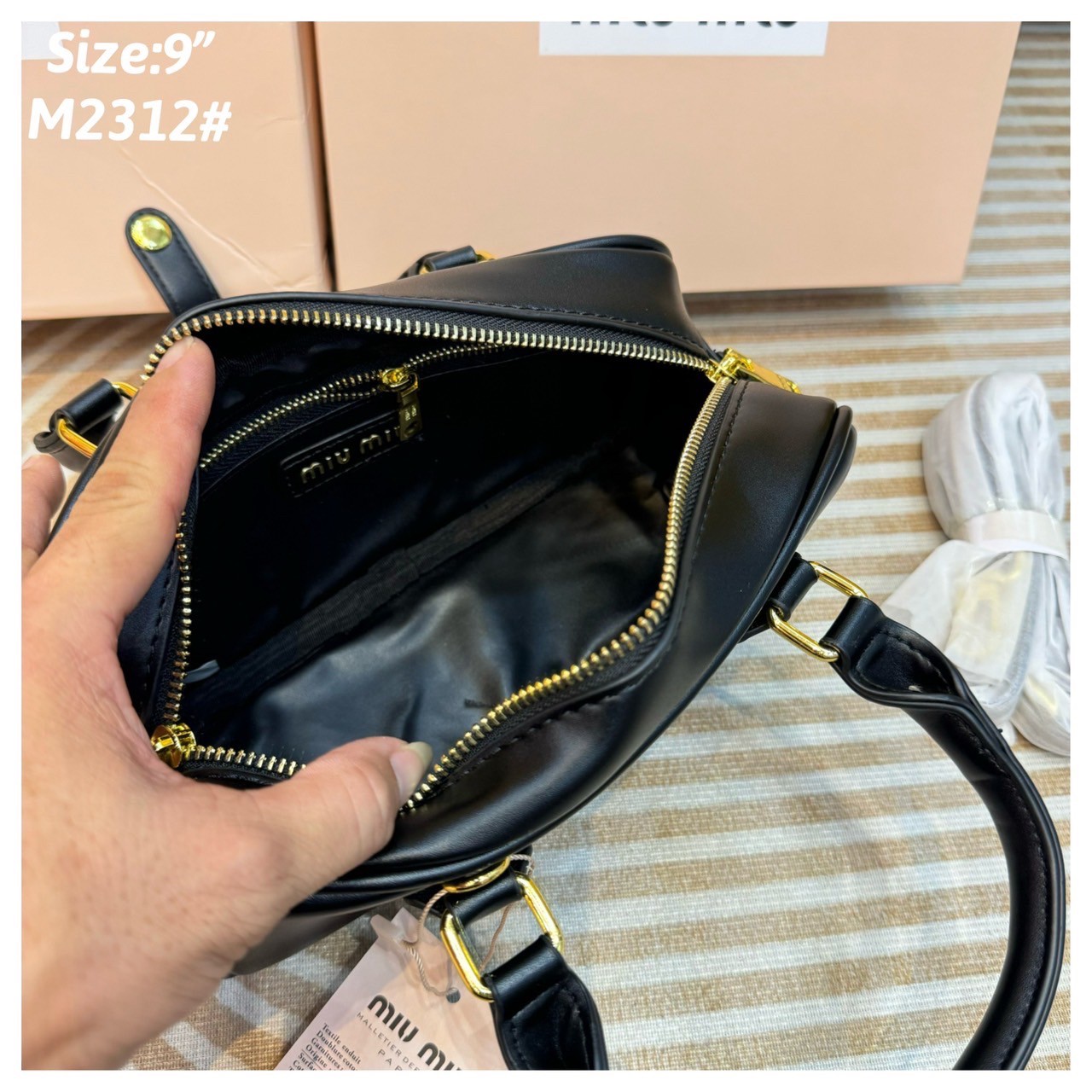 MIU MIU Arcadie leather bag S, Geniş 9" กระเป๋าถือ/สะพายสุดชิค ไซส์มินิ น่ารักๆเก๋ๆ ดีไซน์เรียบแต่มากมีอยู่จริง สวยดูแพง