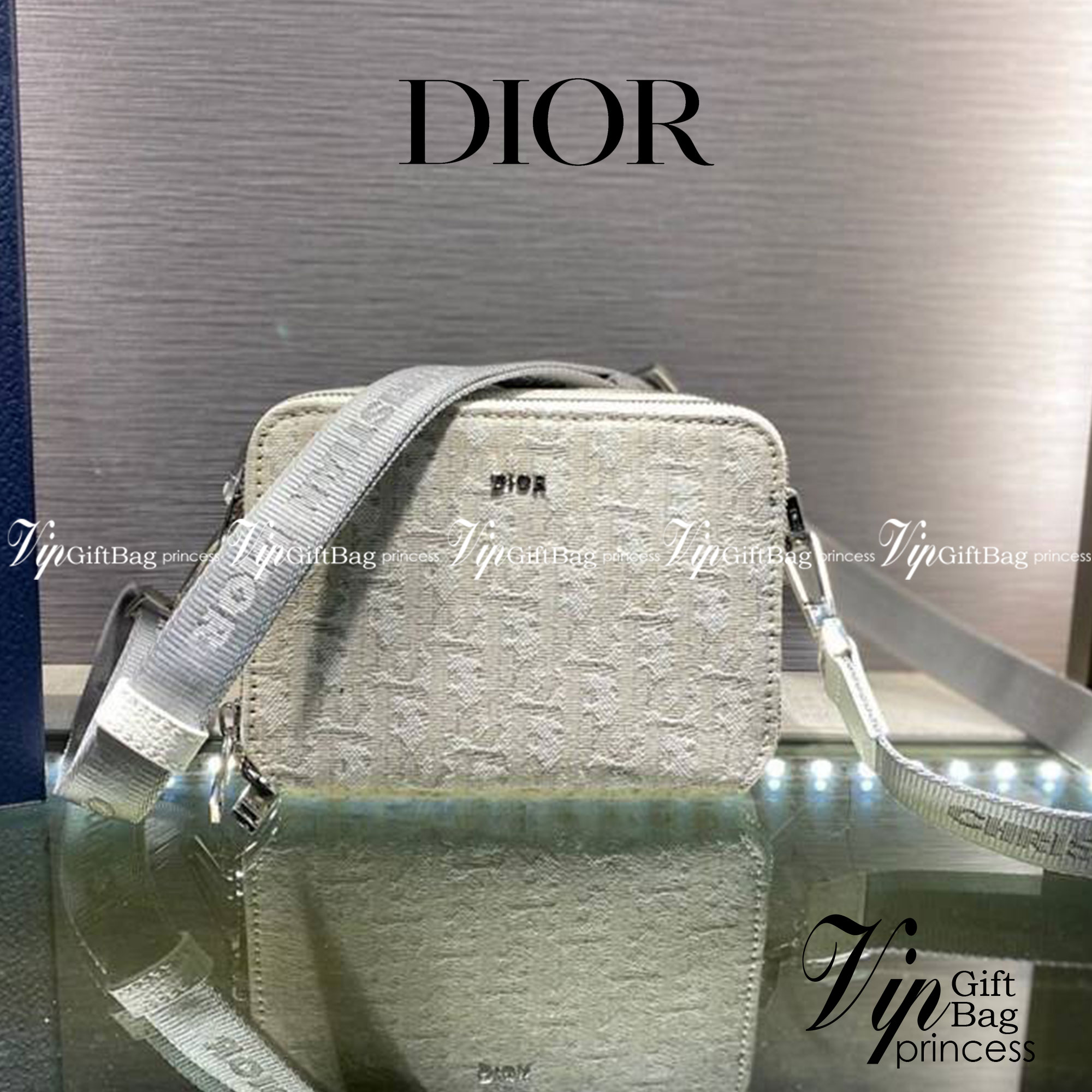 หนังแท้ DIOR POUCH WITH SHOULDER STRAP Oblique Jacquard พร้อมส่งที่ไทย งานหนังแท้และผ้าแจ็คการ์ดออริจินอล ภาพสินค้าถ่ายจากงานขายจริง ใช้งานต่างประเทศได้