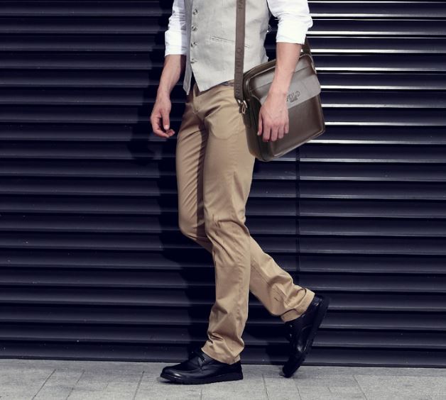 กระเป๋าสะพายข้าง ผู้ชาย กระเป๋าหนังแท้ polo แบบมีที่ปิดด้านหน้า กระเป๋าสะพาย polo รุ่นใหม่ แบบ สวยเท่ 945173