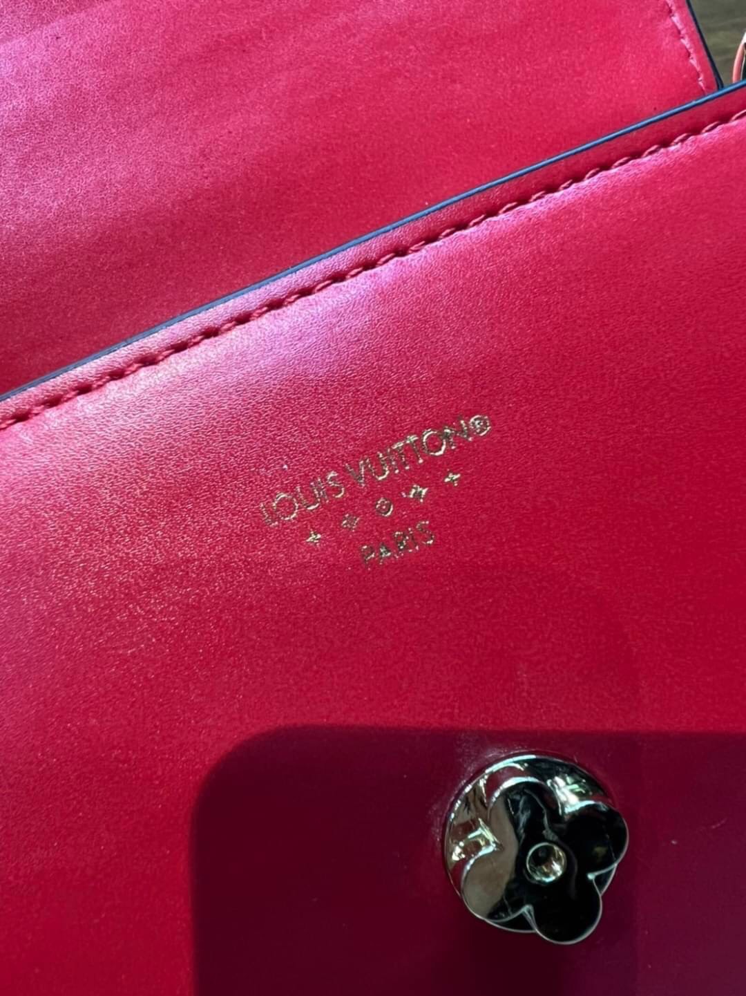 VIP 】หนังแท้ Louis Vuitton Crossbody & Shoulder Bag พร้อมส่งที่ไทย 3 สี Size 23cm