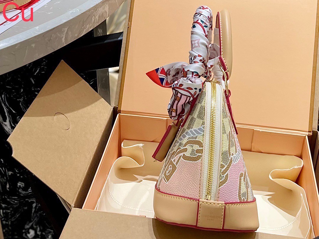 LV Alma BB Damier Azur Canvas Handbags New Spring Collection – Nautical กระเป๋าทรงโดมสุดฮิต เป็นหนึ่งคอลใหม่ที่มอบสีสันสดใสรับ summer ได้ดี ที่สาวๆตามหา สวยสะพายขับผิว อัพลุคไฮน์ที่สุด