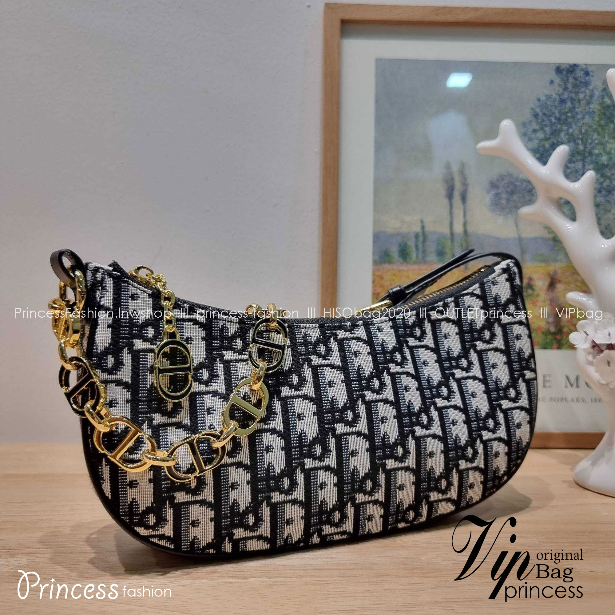 CD Lounge Bag Blue Oblique Jacquard / Dior pochette กระเป๋าสะพายทรงพอช สวยหรู ดีไซน์เรียบ แต่ดูแพง