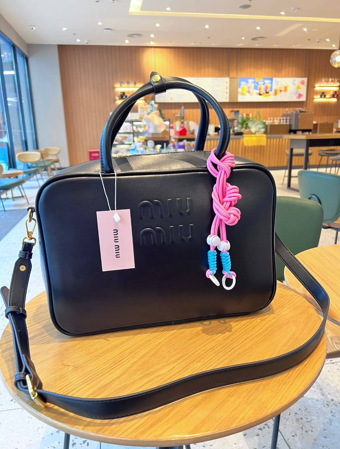 MIUMIU Leather top-handle bag / MIUMIU Boston Bag กระเป๋าถือสะพาย เกรดออริ 1:1 ใช้งานต่างประเทศได้