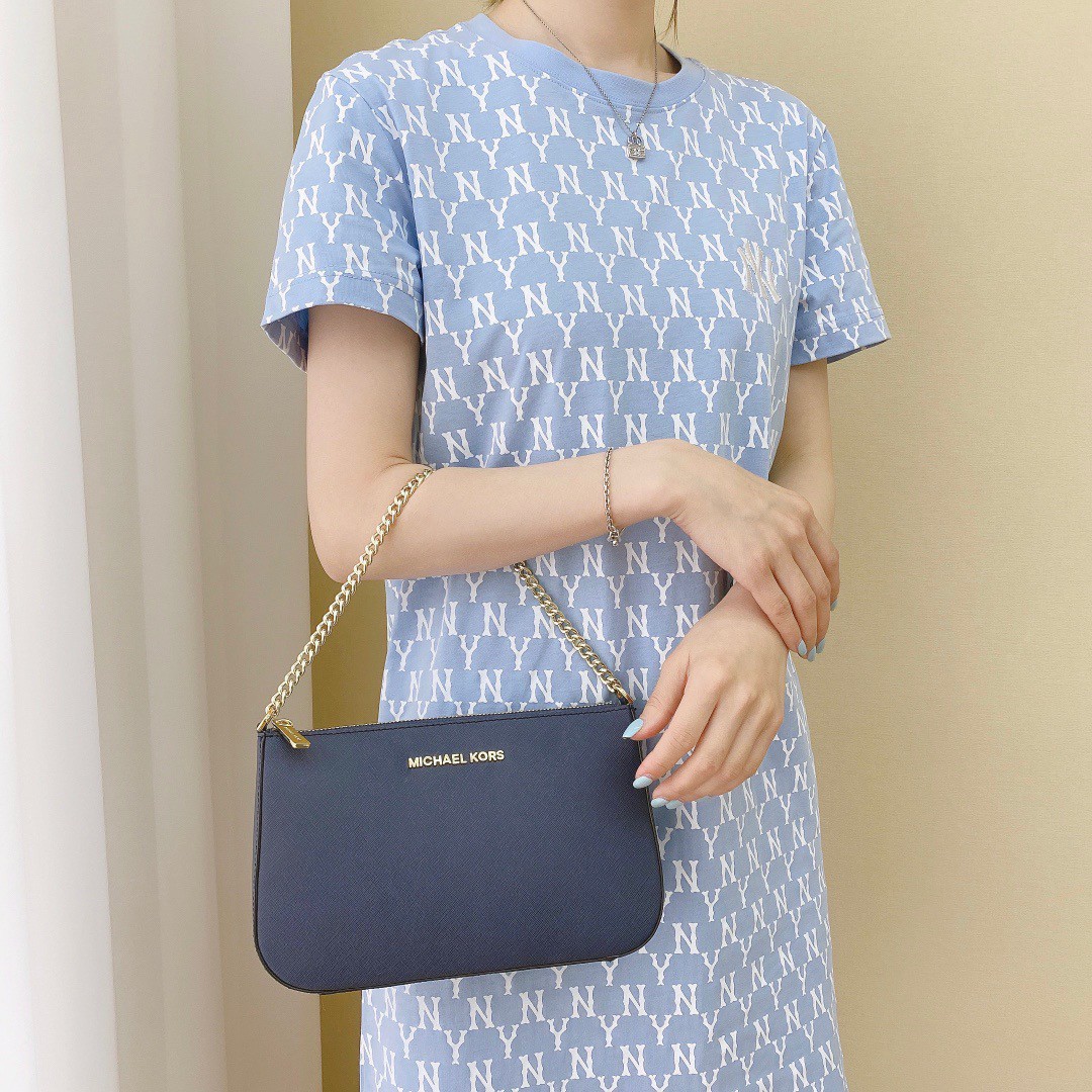 MICHEAL KORS SAFFIANO CROSSBODY BAG / MK Chain Pouchette Bag พร้อมส่ง 4 สี กระเป๋าสะพายข้าง ทรงสวย วัสดุหนัง SAFFIANO คุณภาพดี สวยอยู่ทรงแข็ง