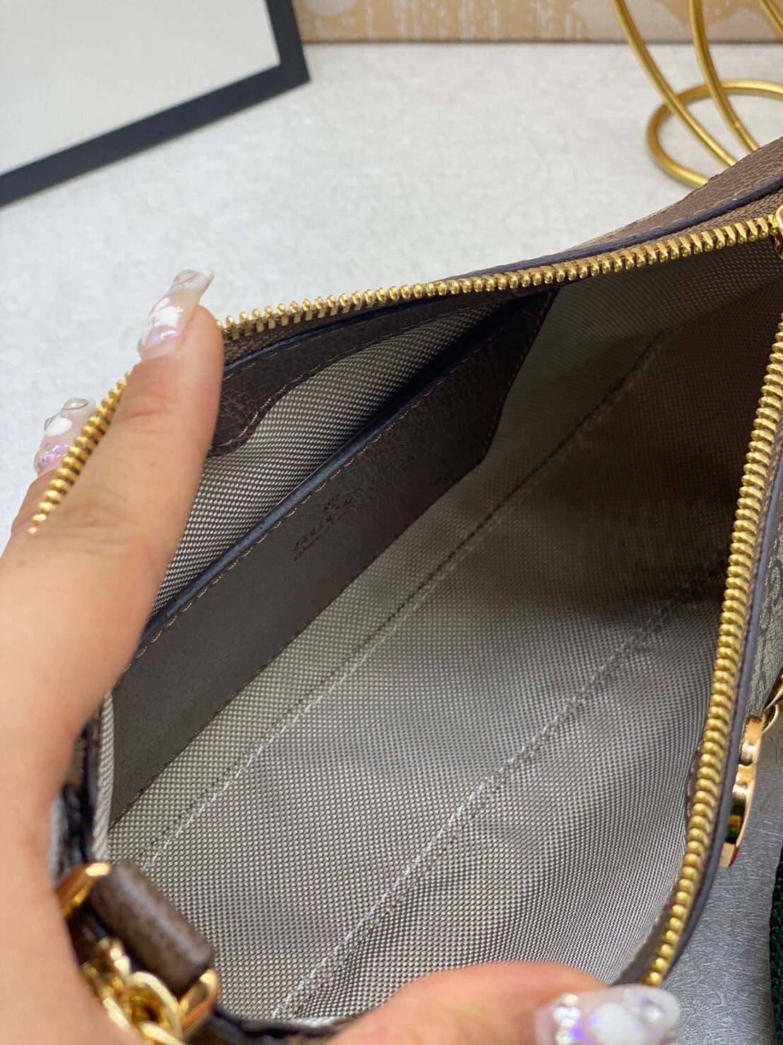 GUCCI Ophidia small handbag strawberry เกรดออริจินอล งานสวยตรงปก ภาพถ่ายจากงานขายจริง ใช้งานต่างประเทศได้