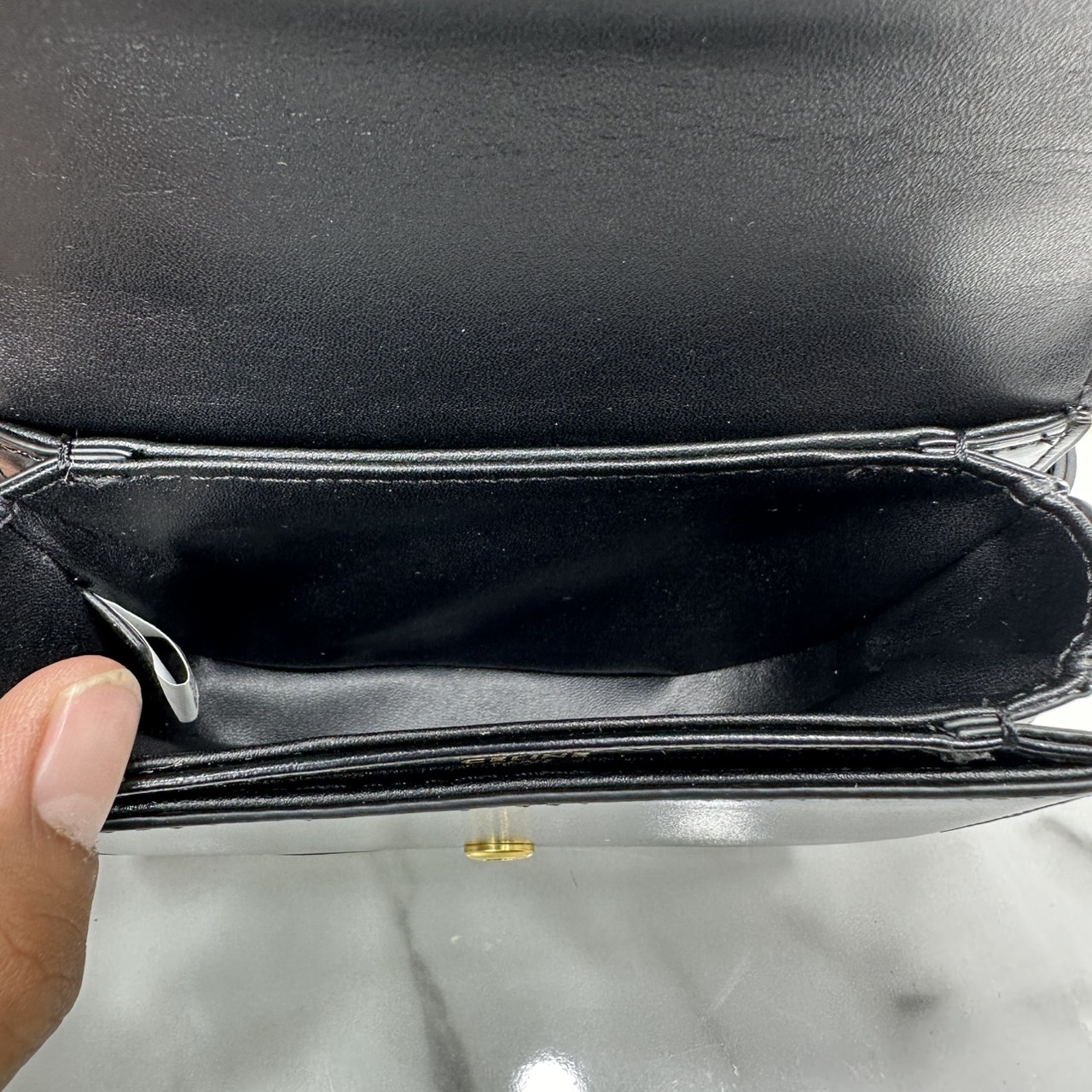 ORI หนังแท้ | CELINE MINI BESACE CLEA IN SHINY and leather กระเป๋าสะพายพร้อมหูจับ ไซส์มินิ แต่งโลโก้สีทองหรูหรา สวยโดดเด่น สามารถถือ สะพายไหล่ และสะพายข้างได้