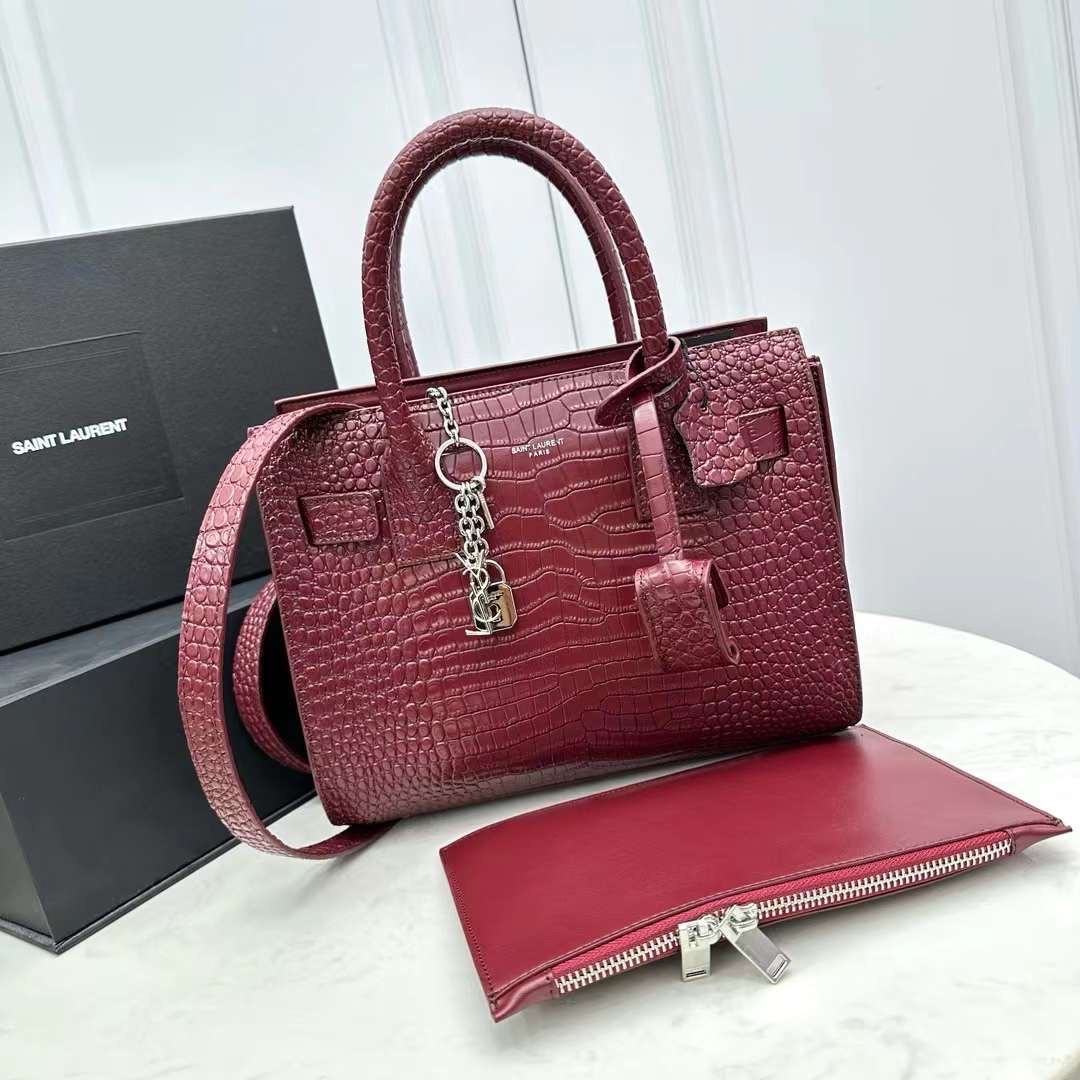 YSL TOTE BAG / SAC DE JOUR BABY IN CROCODILE LEATHER กระเป๋าสะพายทรงโท้ท หนังลายจระเข้สวยหรู จุของได้เยอะ เกรดออริ 1:1 เทียบแท้ ภาพถ่ายจากงานขายจริง ใช้งานต่างประเทศได้