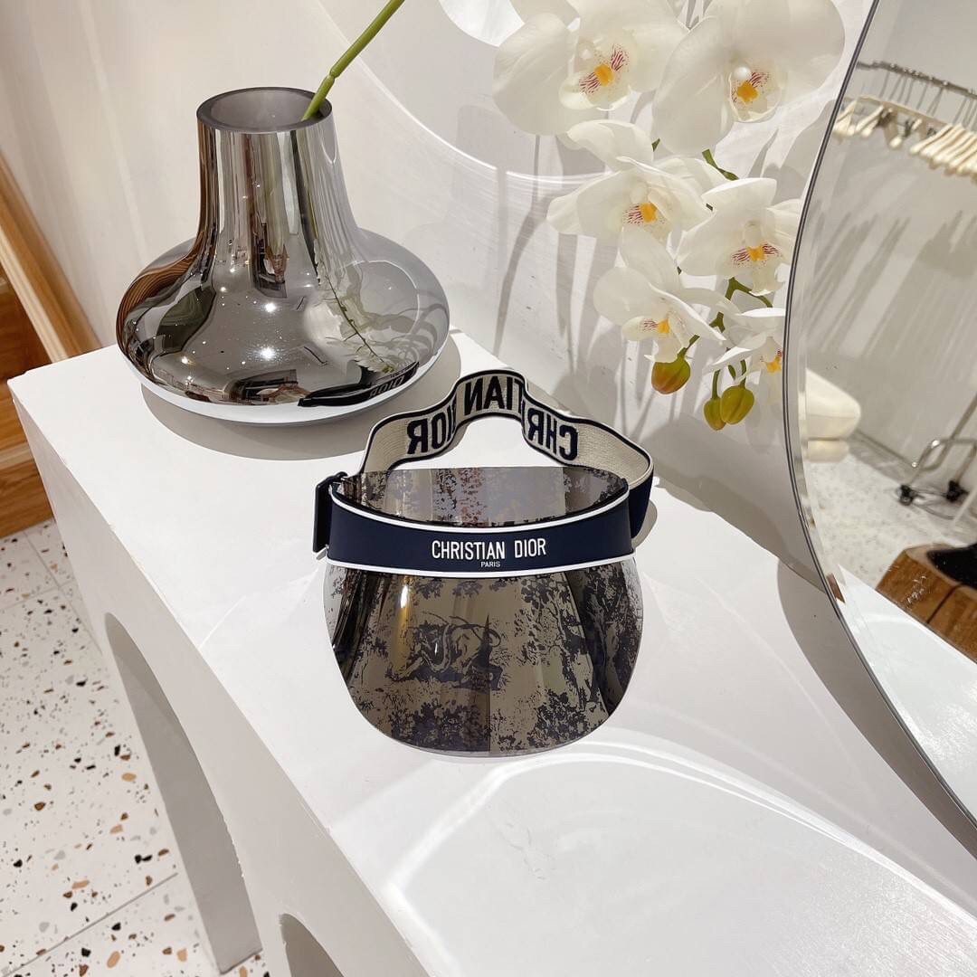 DiorClub V1U Blue Toile de Jouy Visor / Dior Sun Visor Cap ภาพสินค้าถ่ายจากงานขายจริงใช้งานต่างประเทศได้