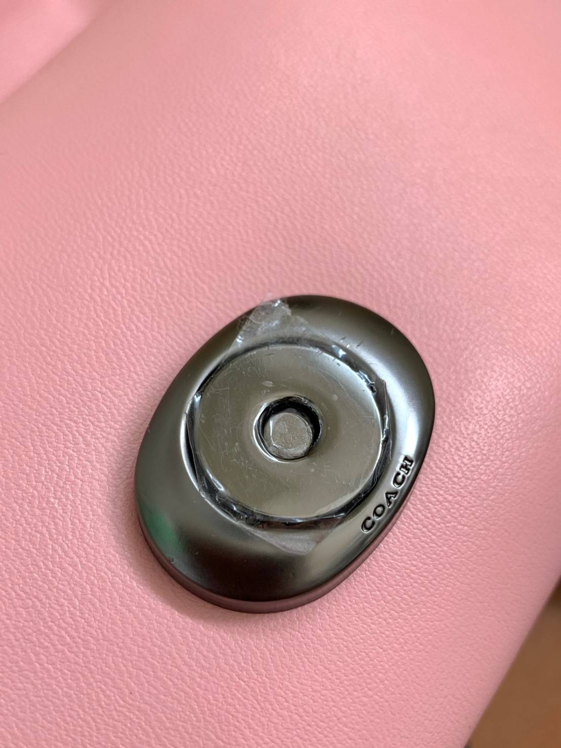 น้องสวยมากก สินค้าจริงสวยกว่าในรูป ไม่จกตาค่ะ! COACH PILLOW TABBY SHOULDER BAG 18 ((C3880)) 📣 พร้อมส่งที่ไทย คุณภาพเกินราคา! กระเป๋าหิ้ว//สะพายแบบครอสบอดี้ร์ 🔺หนัง nappa อย่างดี หนานิ่ม นุ่มมากๆ หลงรักน้องแน่นอน ✔️ใช้โลโก้แบรนด์รุ่น