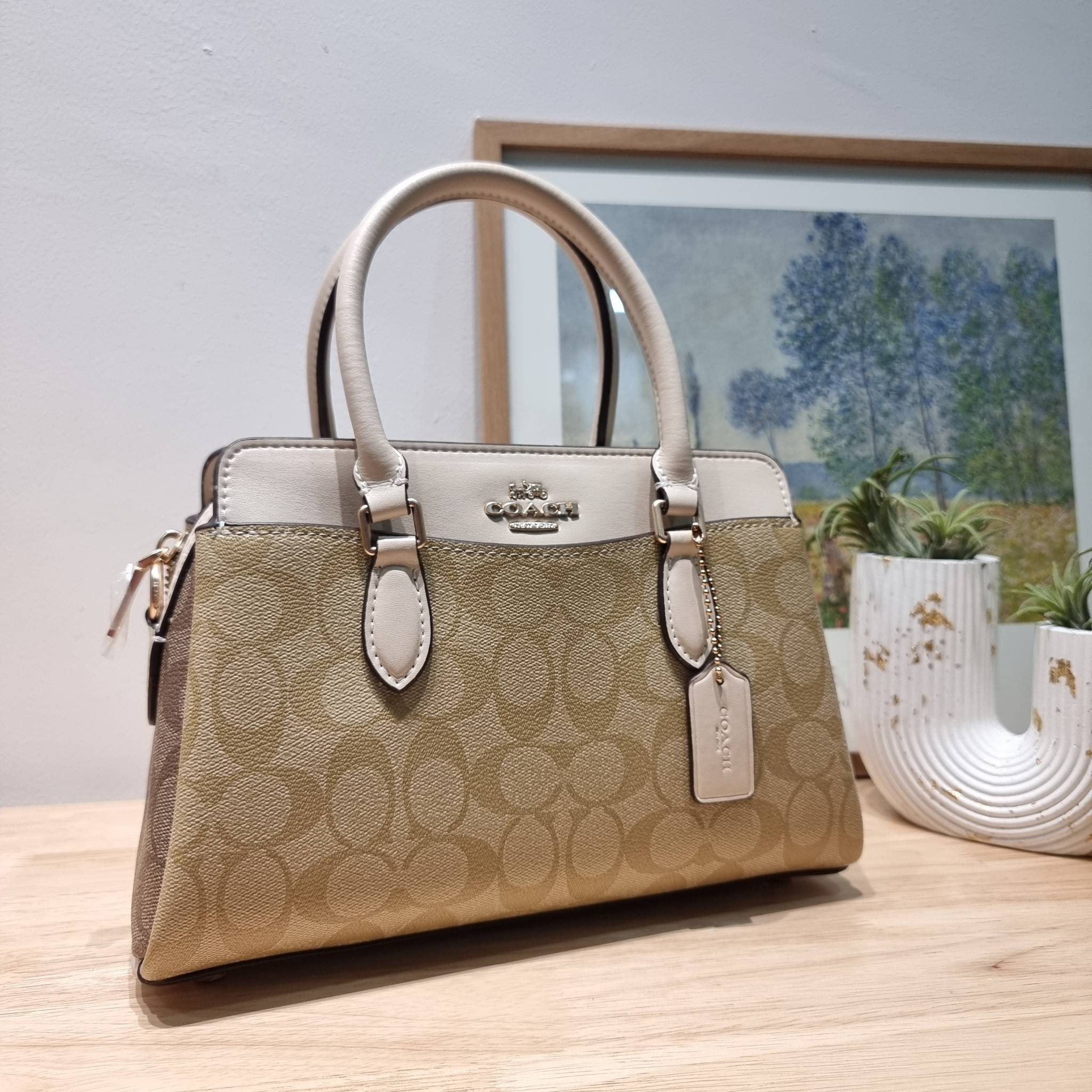 COACH MINI DARCIE CARRYALL IN BLOCKED SIGNATURE CANVAS CH503 พร้อมส่ง กระเป๋าสะพายทรงถัง ไซส์มินิ ดีไซน์ออกมาดูหรูมาก สวย คลาสสิค